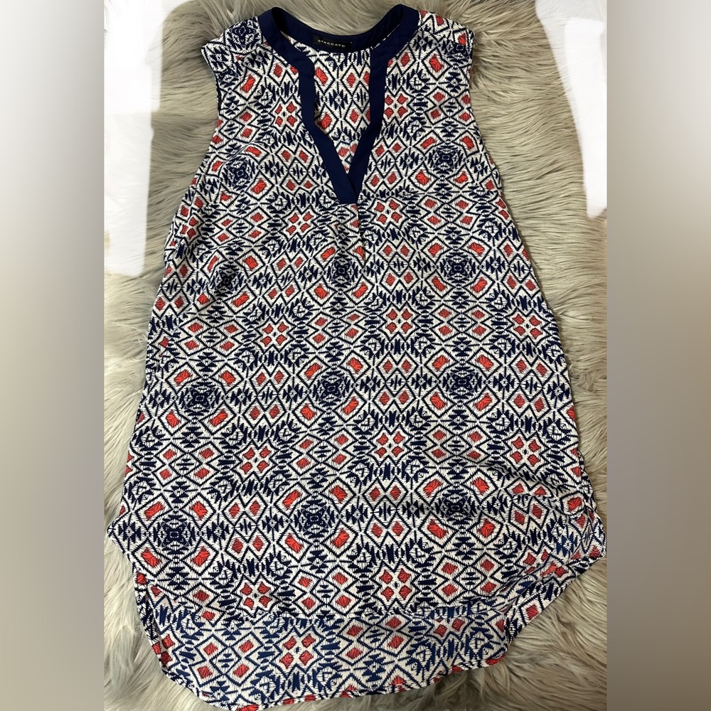 Sleeveless blouse